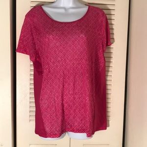 Short sleeves pink/red shirt.